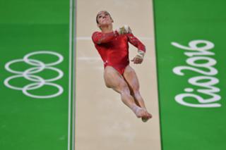 Aly Raisman feet photo thumbnail