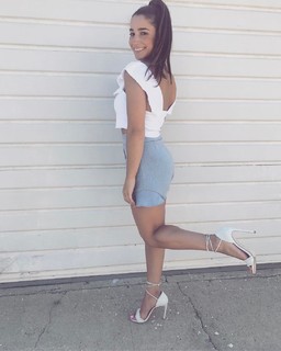 Aly Raisman feet photo thumbnail