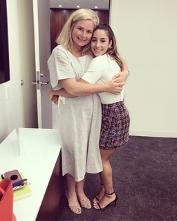 Aly Raisman feet photo thumbnail