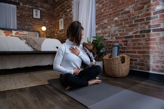 Aly Raisman feet photo thumbnail