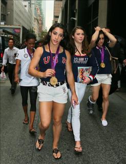 Aly Raisman feet photo thumbnail
