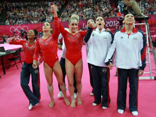 Aly Raisman feet photo thumbnail