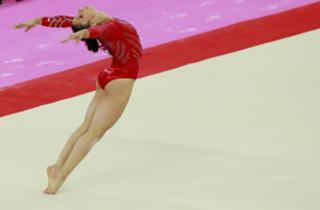 Aly Raisman feet photo thumbnail