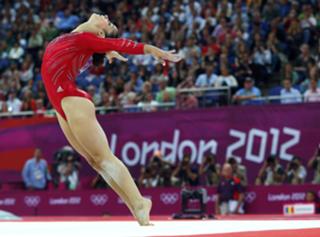 Aly Raisman feet photo thumbnail