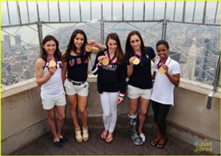 Aly Raisman feet photo thumbnail