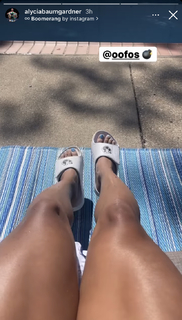 Alycia Baumgardner feet photo 3