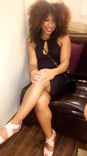 Alycia Baumgardner feet photo 1