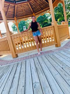 Alycia Baumgardner feet photo 2