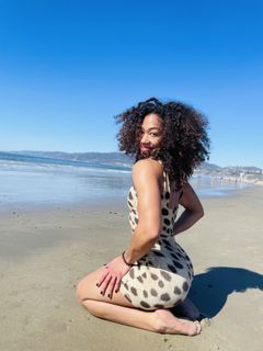 Alycia Baumgardner feet photo 8