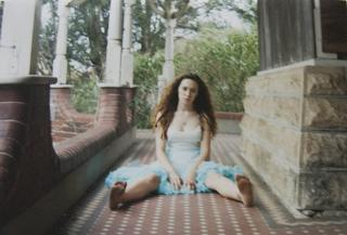 Alycia Debnam-Carey feet photo thumbnail