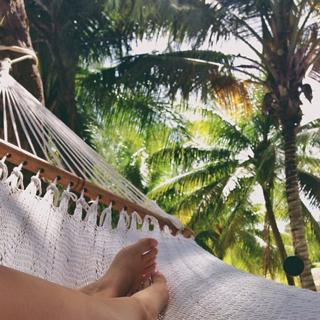 Alycia Debnam-Carey feet photo thumbnail