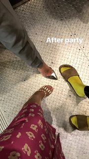 Alycia Debnam-Carey feet photo thumbnail