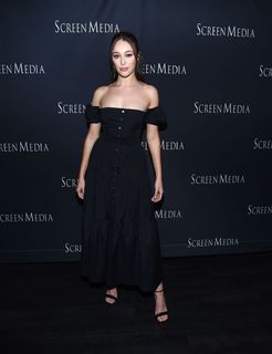 Alycia Debnam-Carey feet photo thumbnail