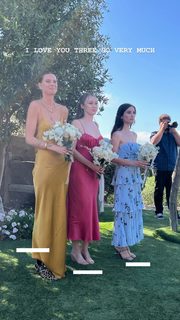 Alycia Debnam-Carey feet photo thumbnail