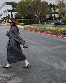 Alycia Debnam-Carey feet photo thumbnail