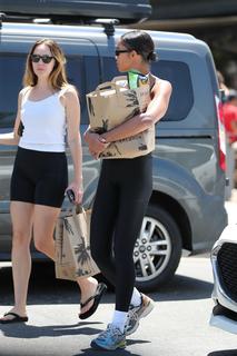 Alycia Debnam-Carey feet photo thumbnail