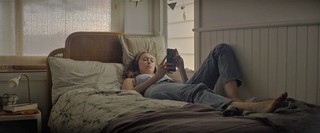 Alycia Debnam-Carey feet photo thumbnail