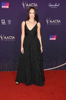Alycia Debnam-Carey feet photo thumbnail