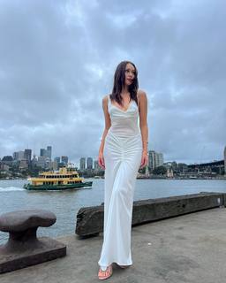 Alycia Debnam-Carey feet photo thumbnail