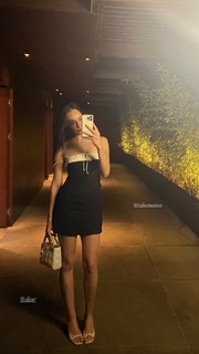 Alycia Debnam-Carey feet photo thumbnail