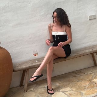 Alycia Debnam-Carey feet photo thumbnail