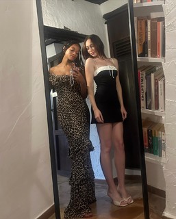 Alycia Debnam-Carey feet photo thumbnail