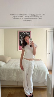 Alycia Debnam-Carey feet photo thumbnail