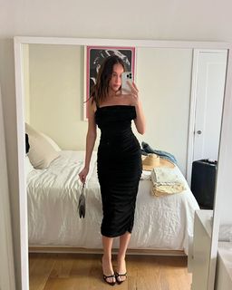 Alycia Debnam-Carey feet photo thumbnail