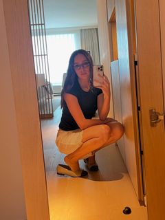 Alycia Debnam-Carey feet photo thumbnail