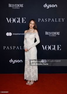 Alycia Debnam-Carey feet photo 18