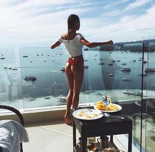 Alyona Ponomarenko feet photo 2