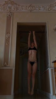 Alyona Ponomarenko feet photo 3