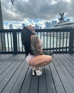 Alysia Magen feet photo 2