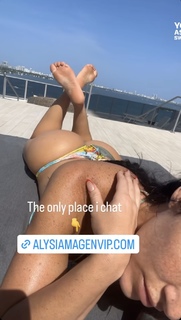 Alysia Magen feet photo 8