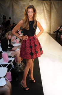 Alysia Reiner feet photo 20