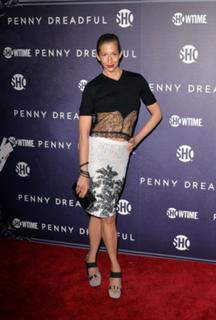 Alysia Reiner feet photo 3