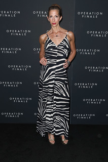 Alysia Reiner feet photo 9