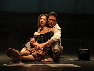 Alysia Reiner feet photo 1