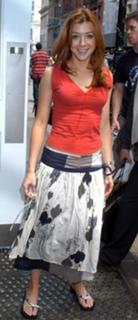Alyson Hannigan feet photo thumbnail