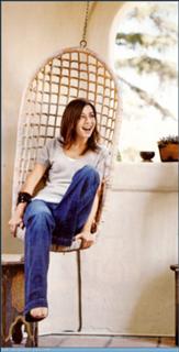 Alyson Hannigan feet photo thumbnail