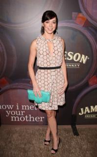 Alyson Hannigan feet photo thumbnail