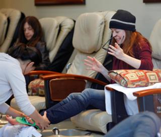 Alyson Hannigan feet photo thumbnail