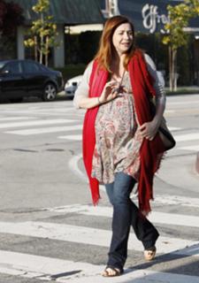 Alyson Hannigan feet photo thumbnail