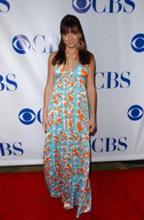 Alyson Hannigan feet photo thumbnail