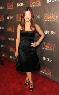 Alyson Hannigan feet photo thumbnail