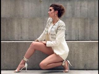 Alyson Stoner feet photo thumbnail