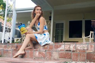Alyson Stoner feet photo thumbnail