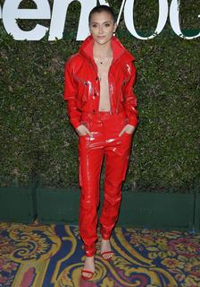 Alyson Stoner feet photo thumbnail