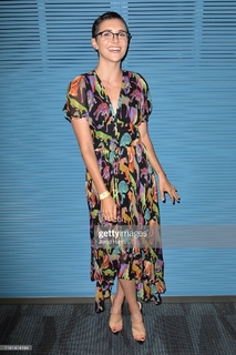 Alyson Stoner feet photo thumbnail