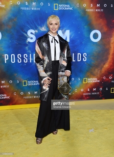 Alyson Stoner feet photo thumbnail